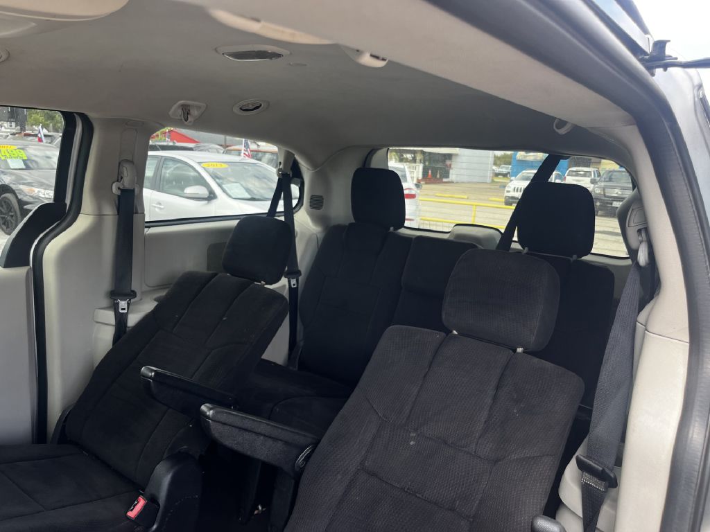 Photo 6 of this DODGE GRAND CARAVAN