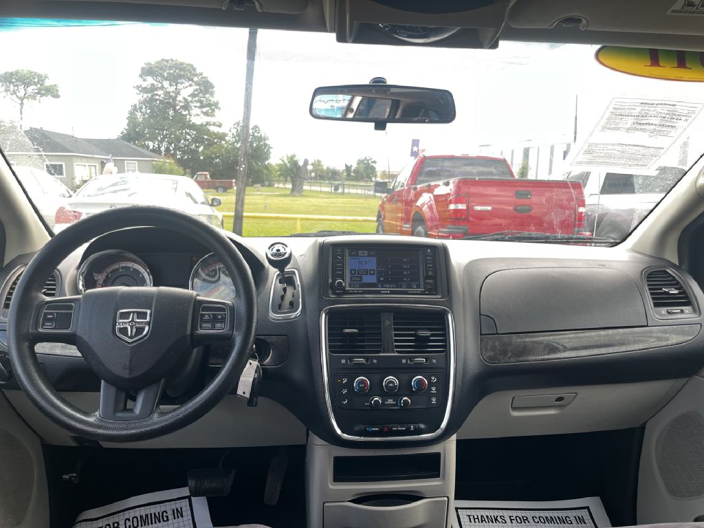Photo 7 of this DODGE GRAND CARAVAN