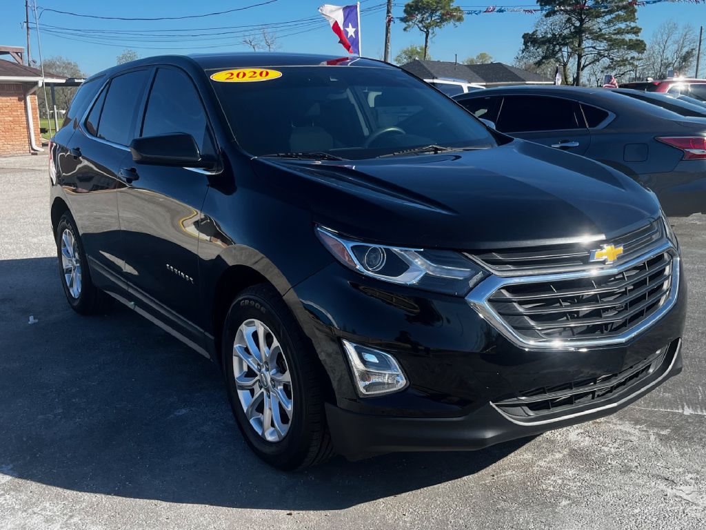 Photo 2 of this CHEVROLET EQUINOX