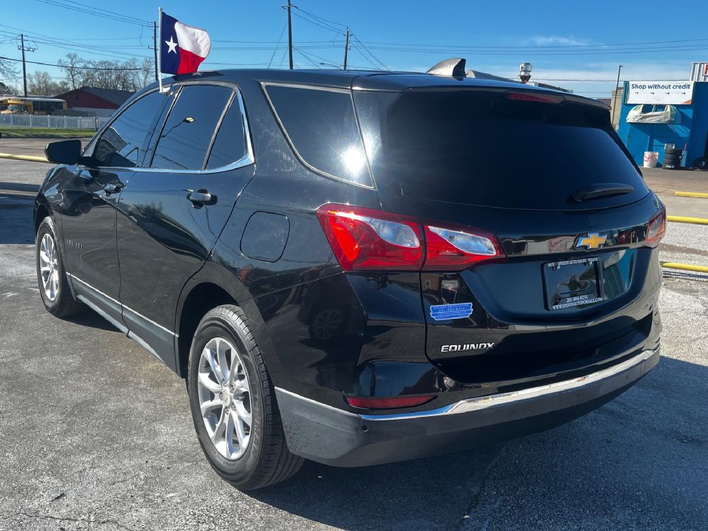 Photo 4 of this CHEVROLET EQUINOX