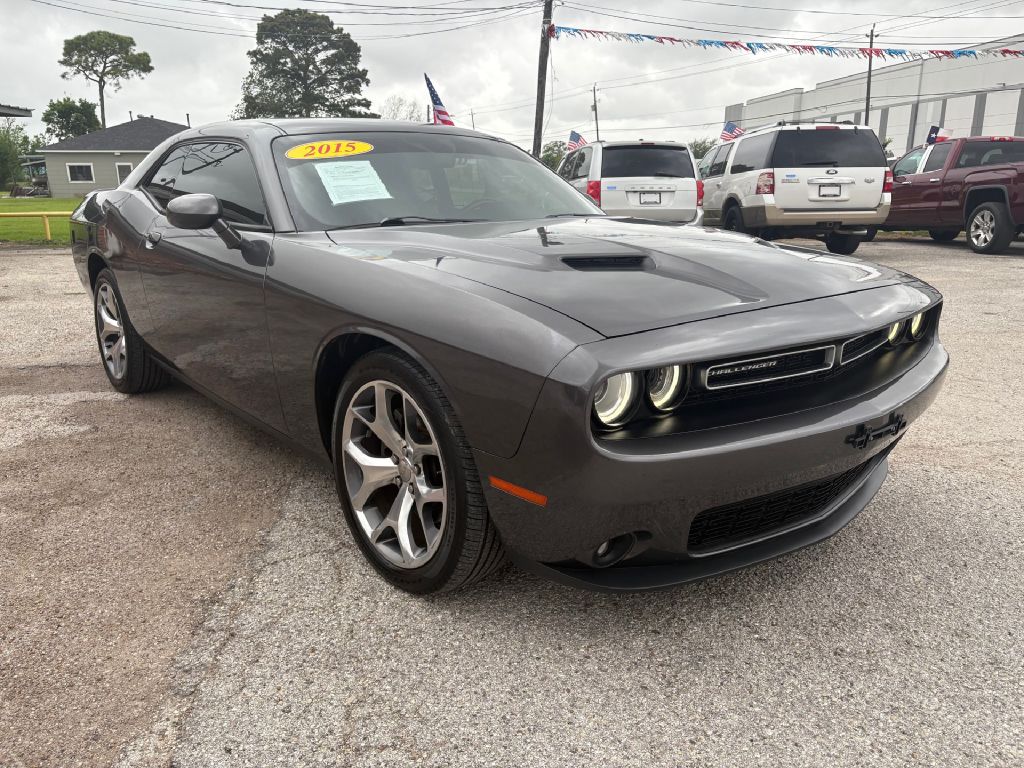 Photo 2 of this DODGE CHALLENGER