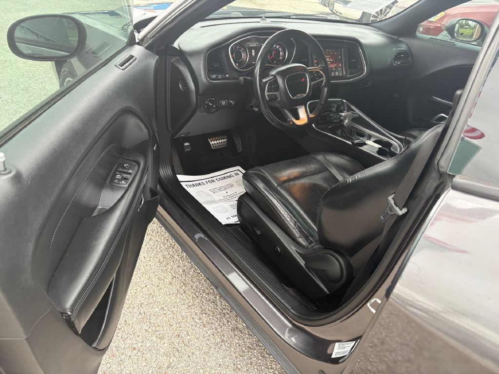 Photo 5 of this DODGE CHALLENGER