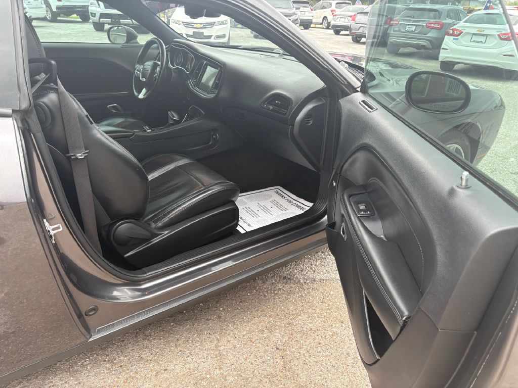 Photo 7 of this DODGE CHALLENGER