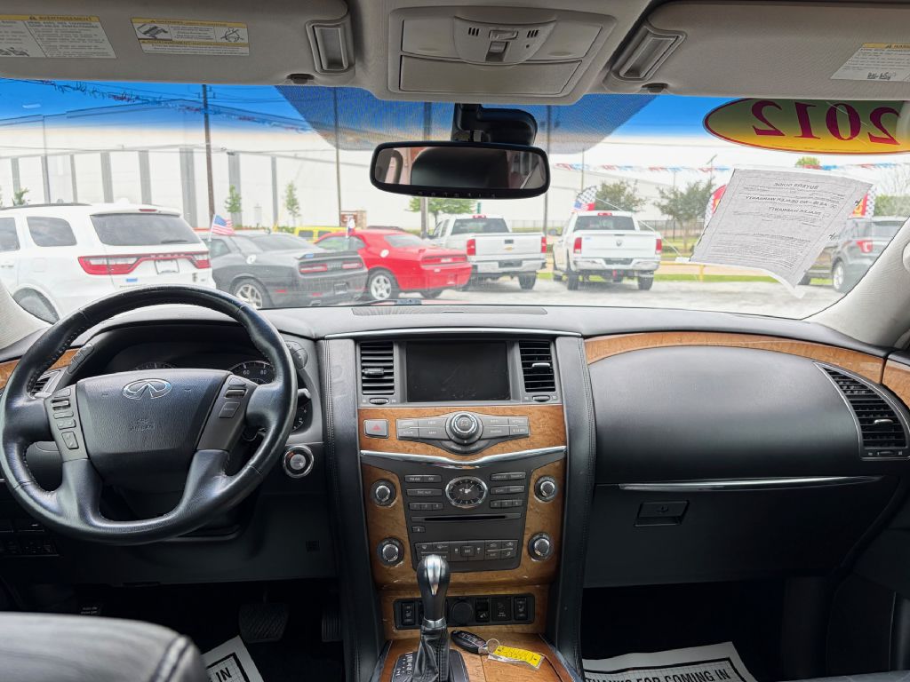 Photo 7 of this INFINITI QX56