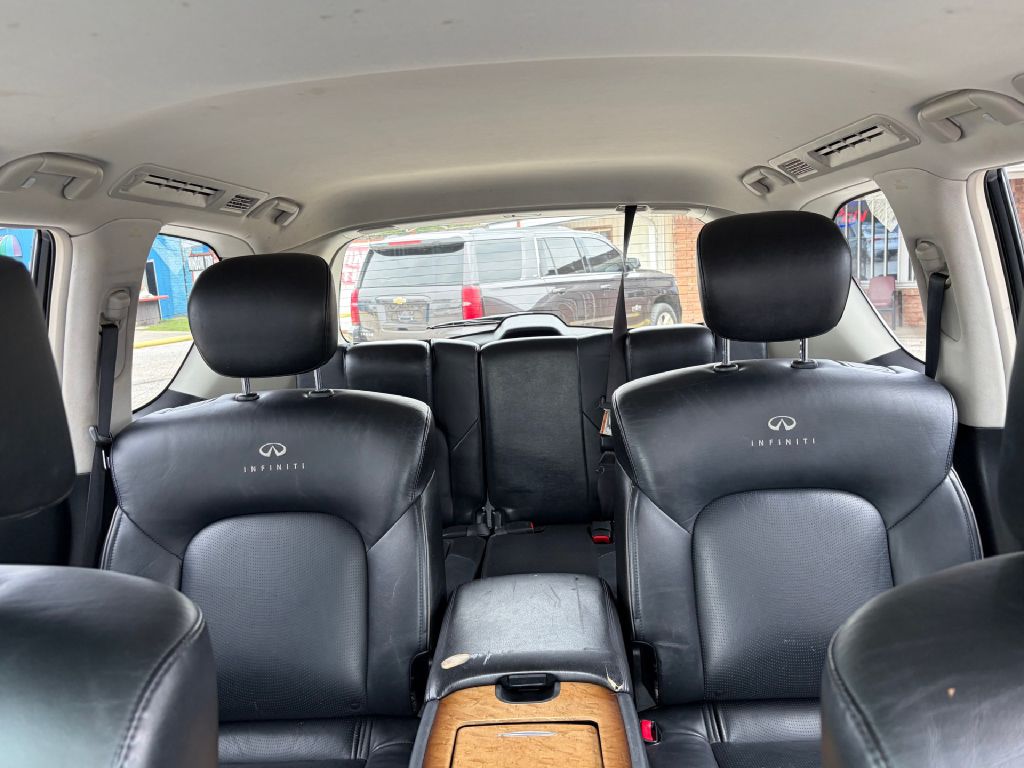 Photo 8 of this INFINITI QX56