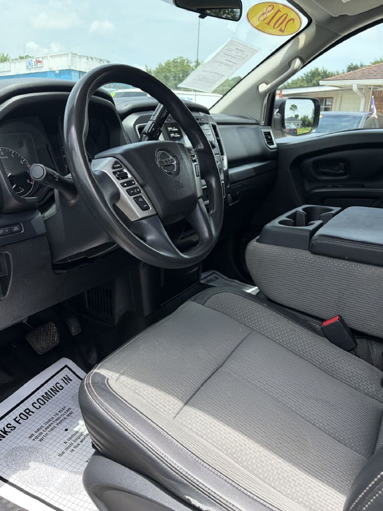 Photo 5 of this NISSAN TITAN