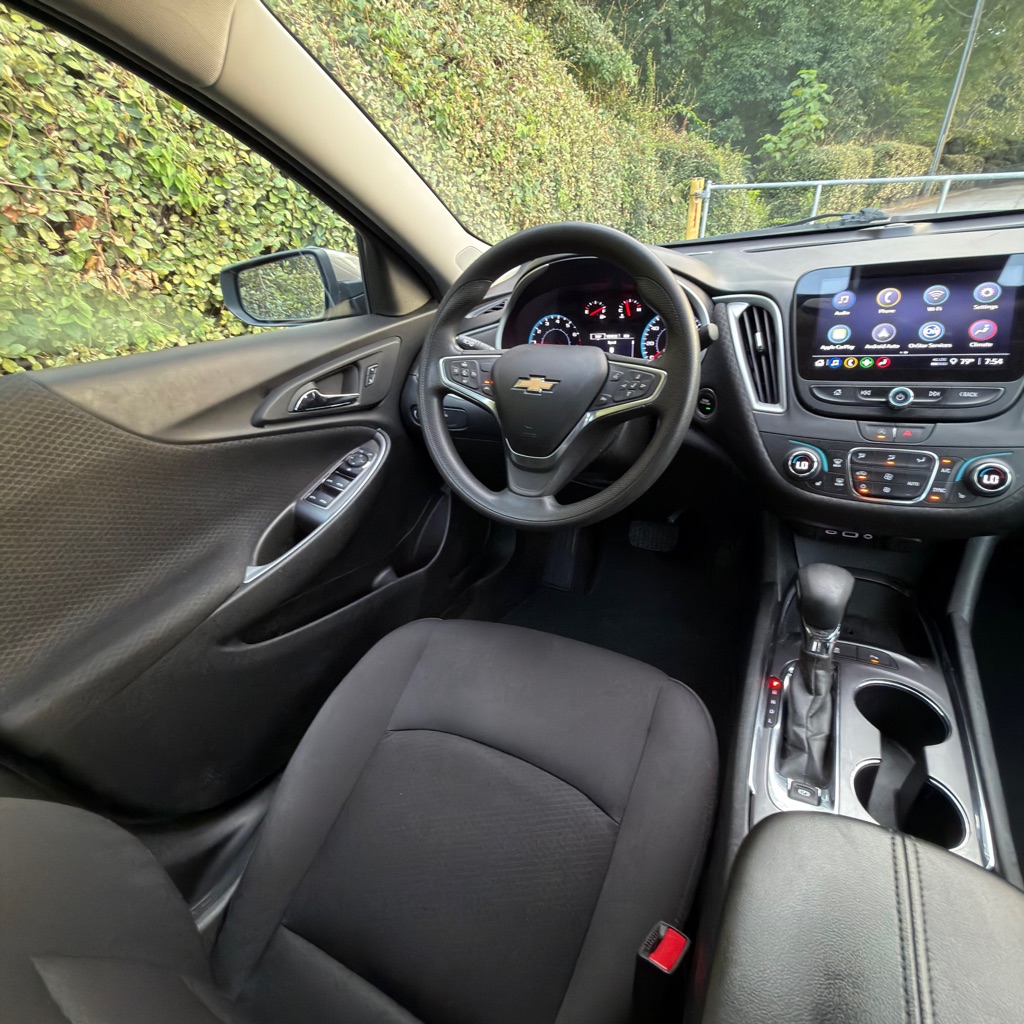 Photo 30 of this CHEVROLET MALIBU