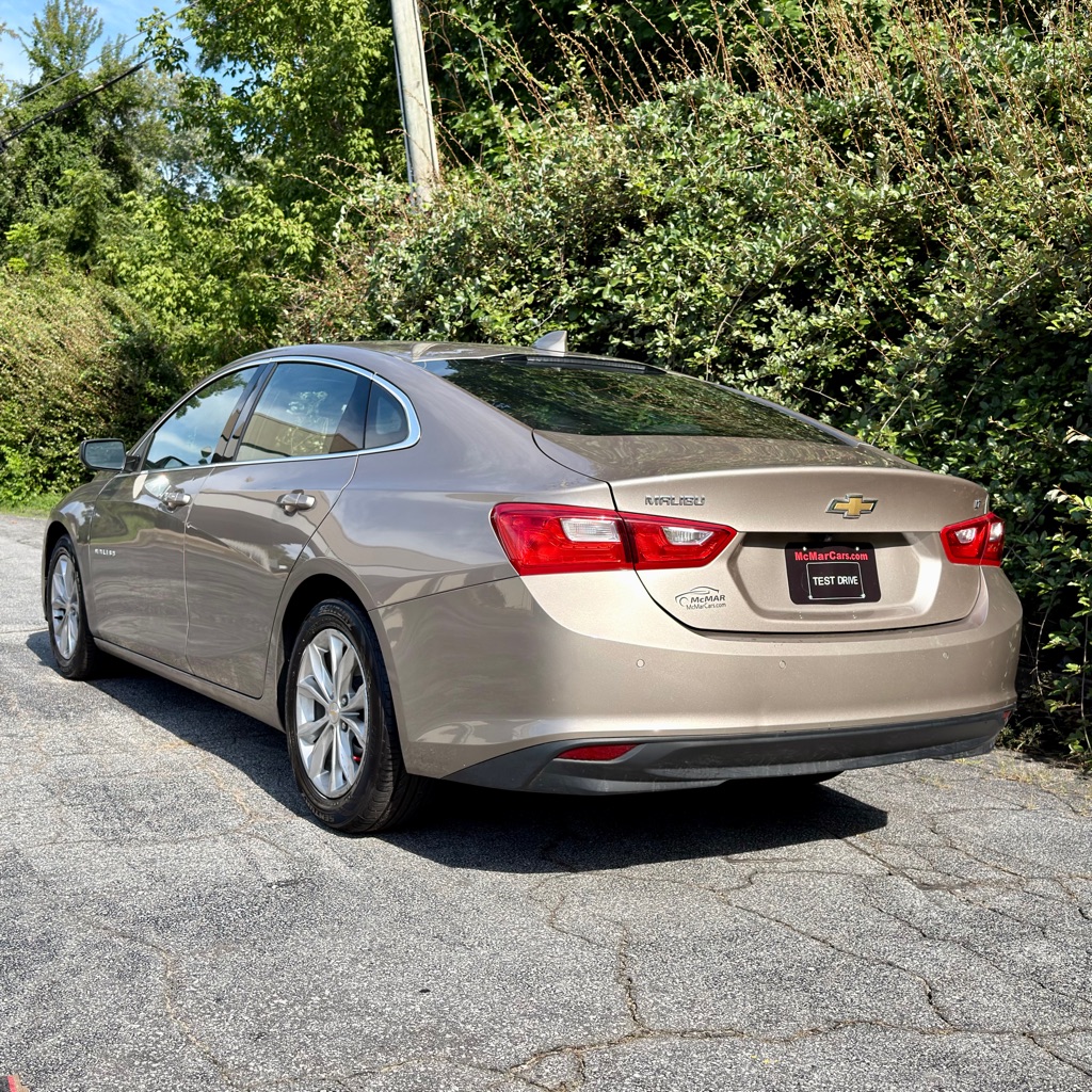 Photo 2 of this CHEVROLET MALIBU