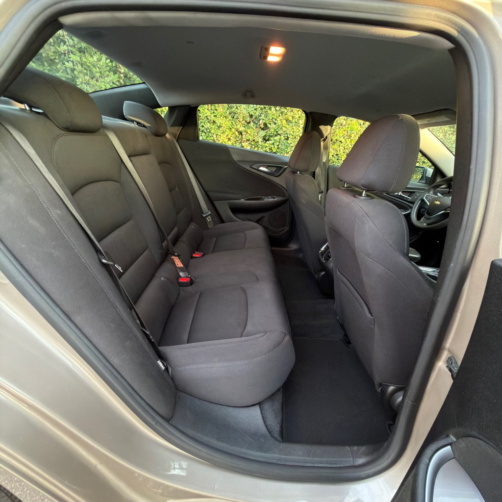 Photo 18 of this CHEVROLET MALIBU
