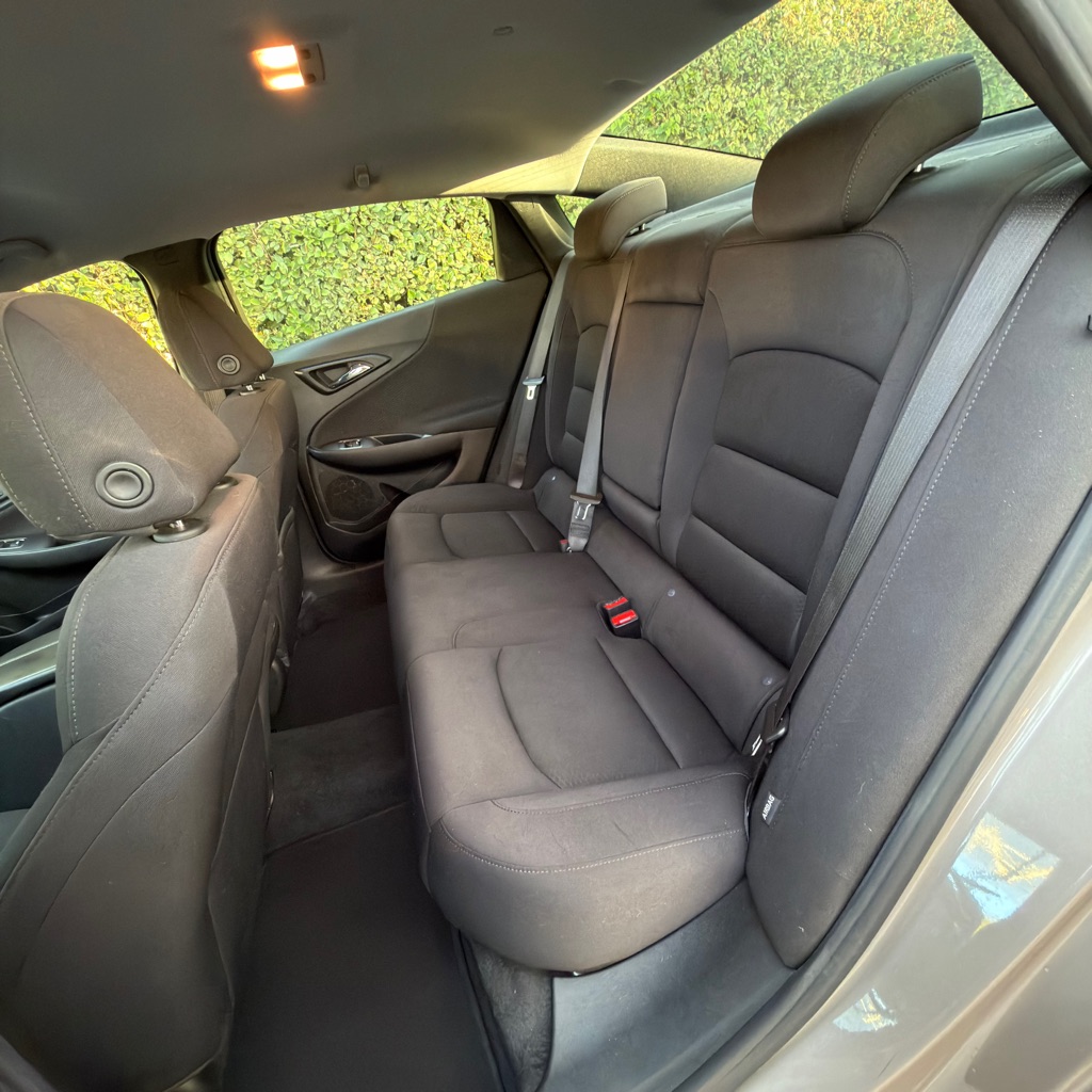 Photo 12 of this CHEVROLET MALIBU