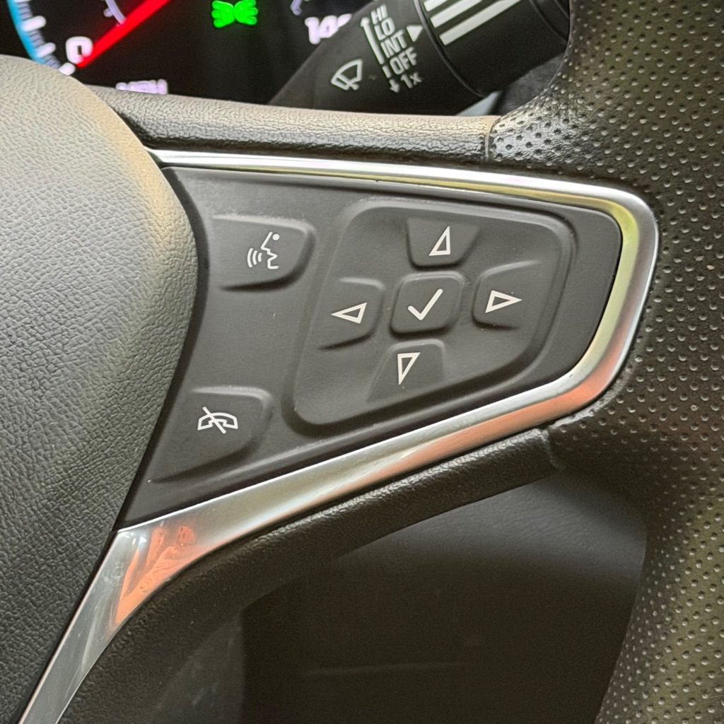 Photo 32 of this CHEVROLET MALIBU