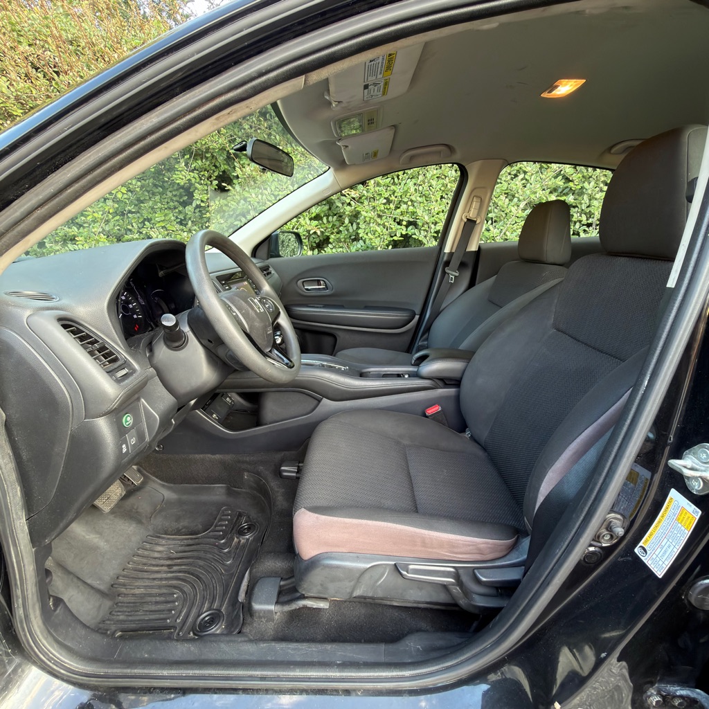 Photo 10 of this HONDA HR-V