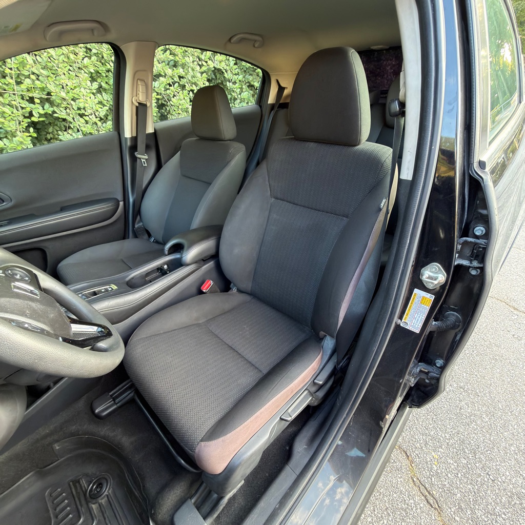 Photo 9 of this HONDA HR-V
