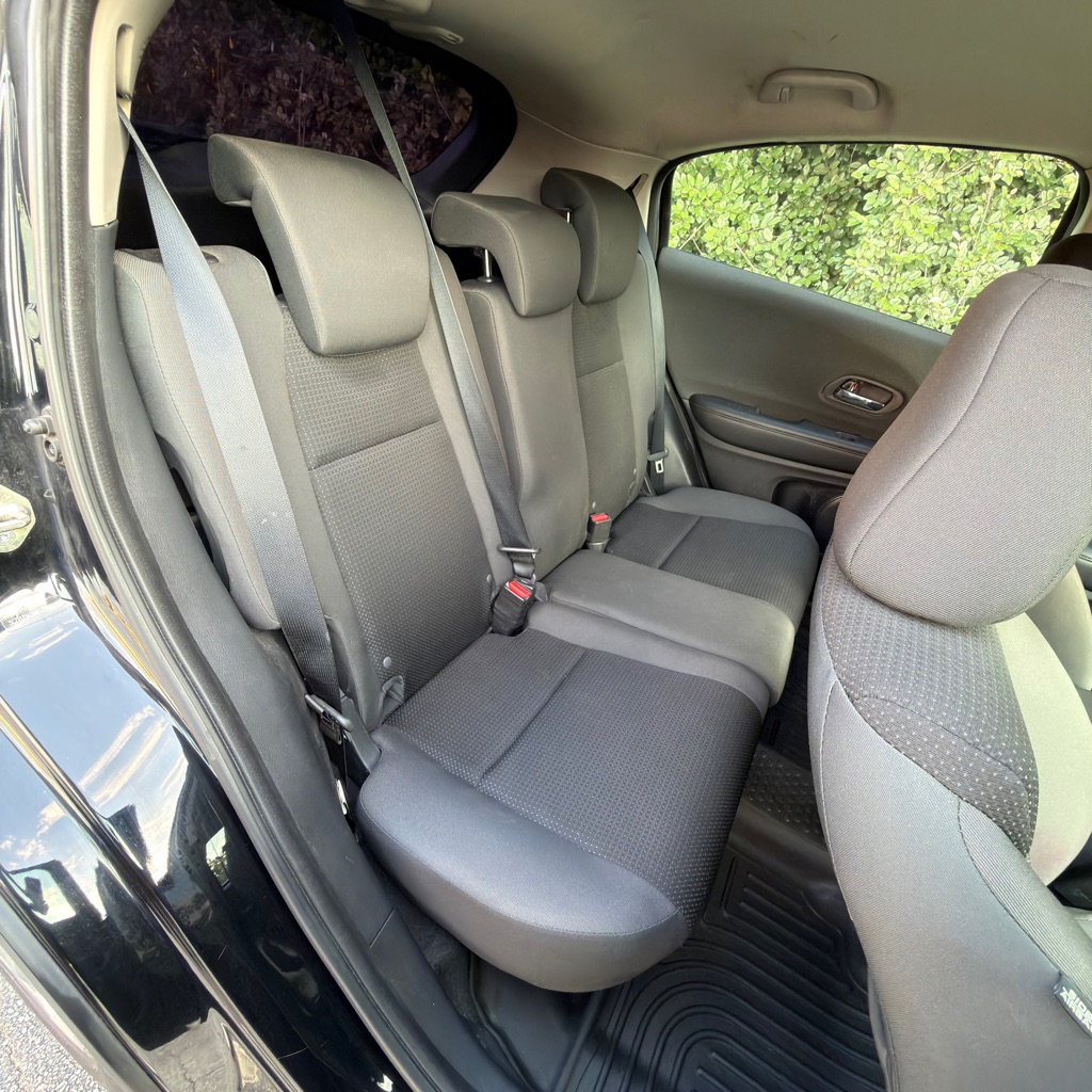 Photo 17 of this HONDA HR-V