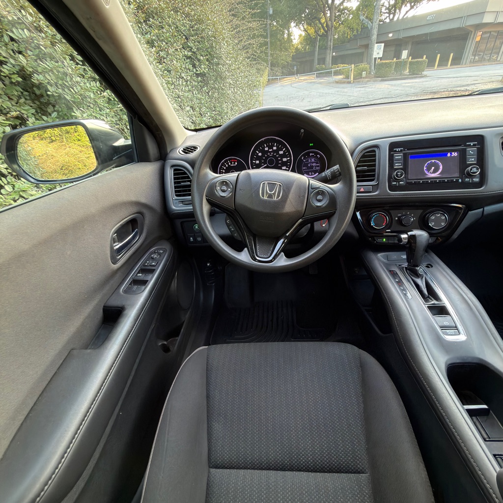 Photo 32 of this HONDA HR-V