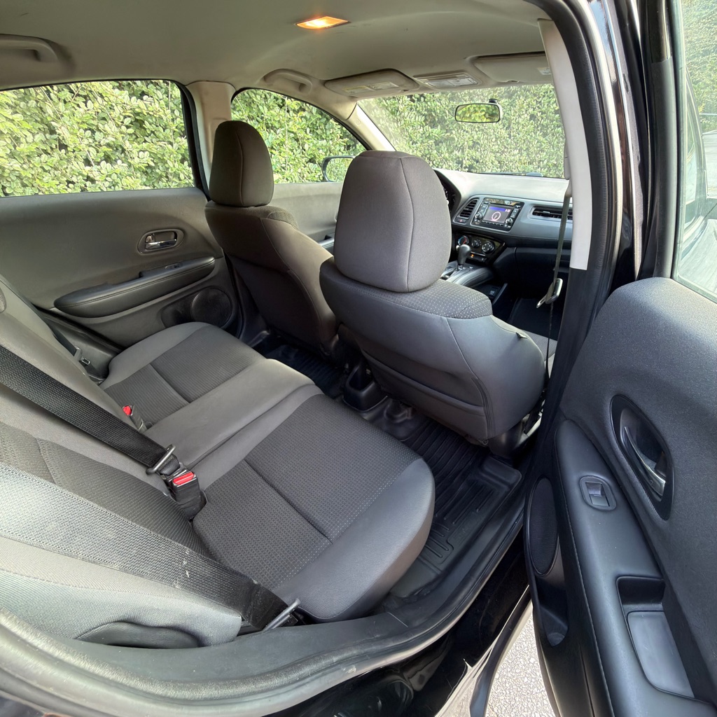 Photo 15 of this HONDA HR-V