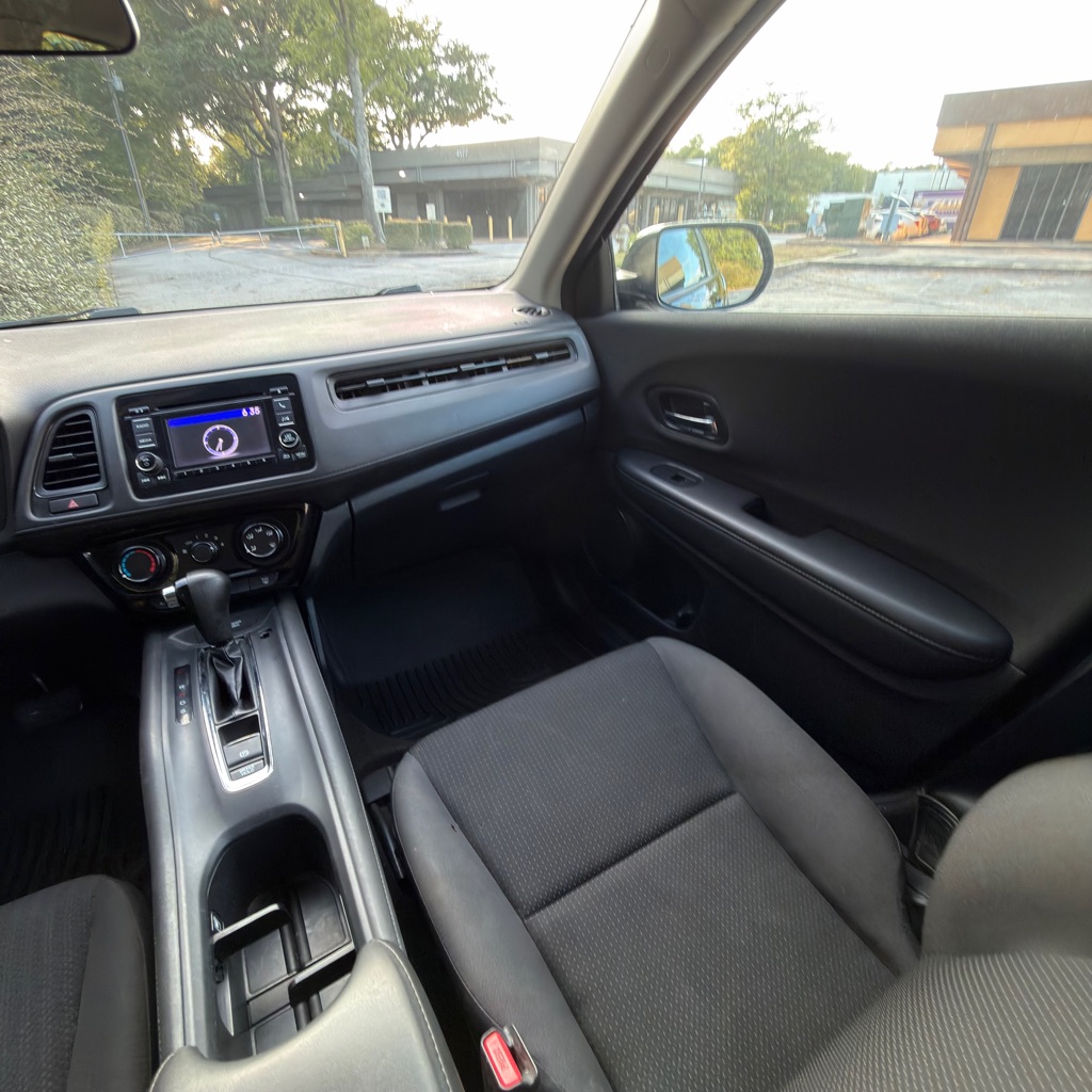 Photo 25 of this HONDA HR-V