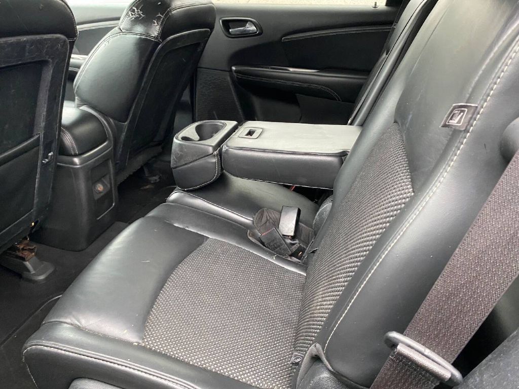 Photo 15 of this DODGE JOURNEY