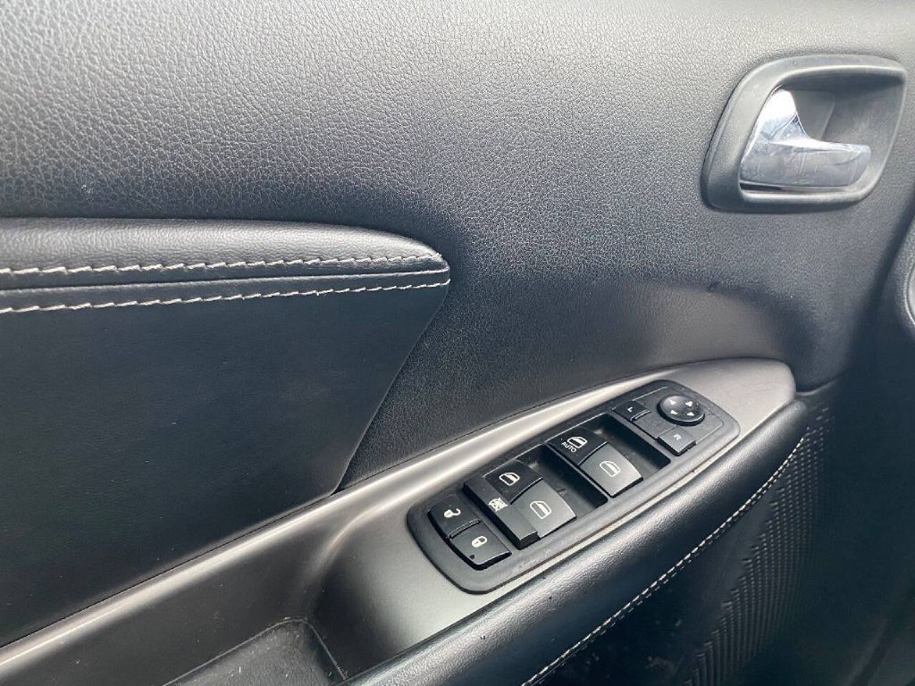Photo 16 of this DODGE JOURNEY