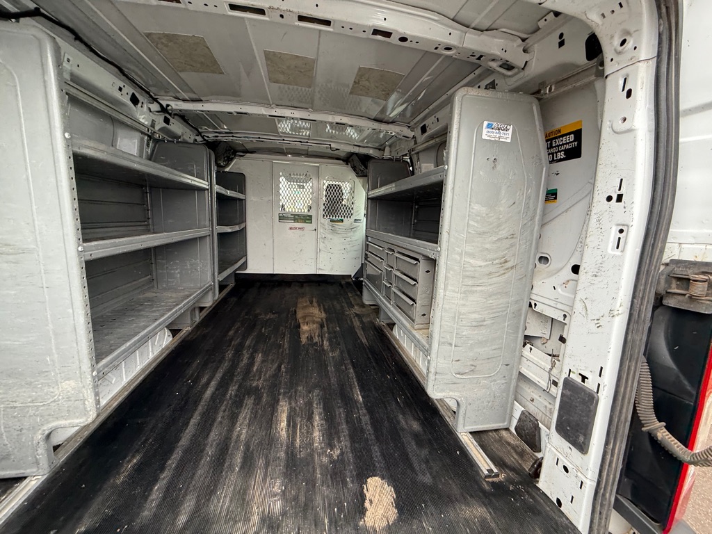 Photo 12 of this FORD TRANSIT