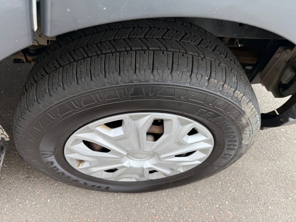 Photo 18 of this FORD TRANSIT
