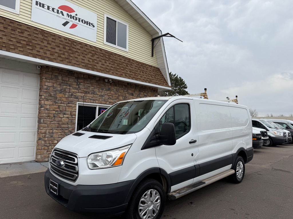 Photo 7 of this FORD TRANSIT