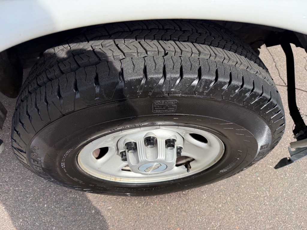Photo 18 of this CHEVROLET EXPRESS