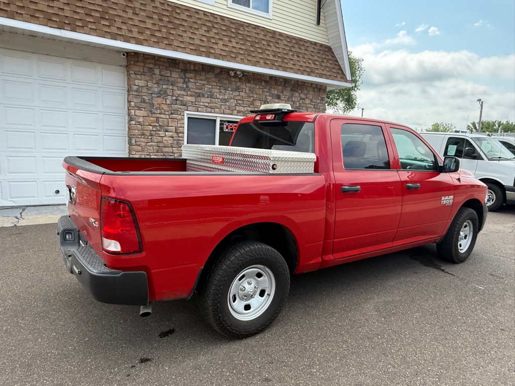 Photo 3 of this RAM 1500 CLASSIC