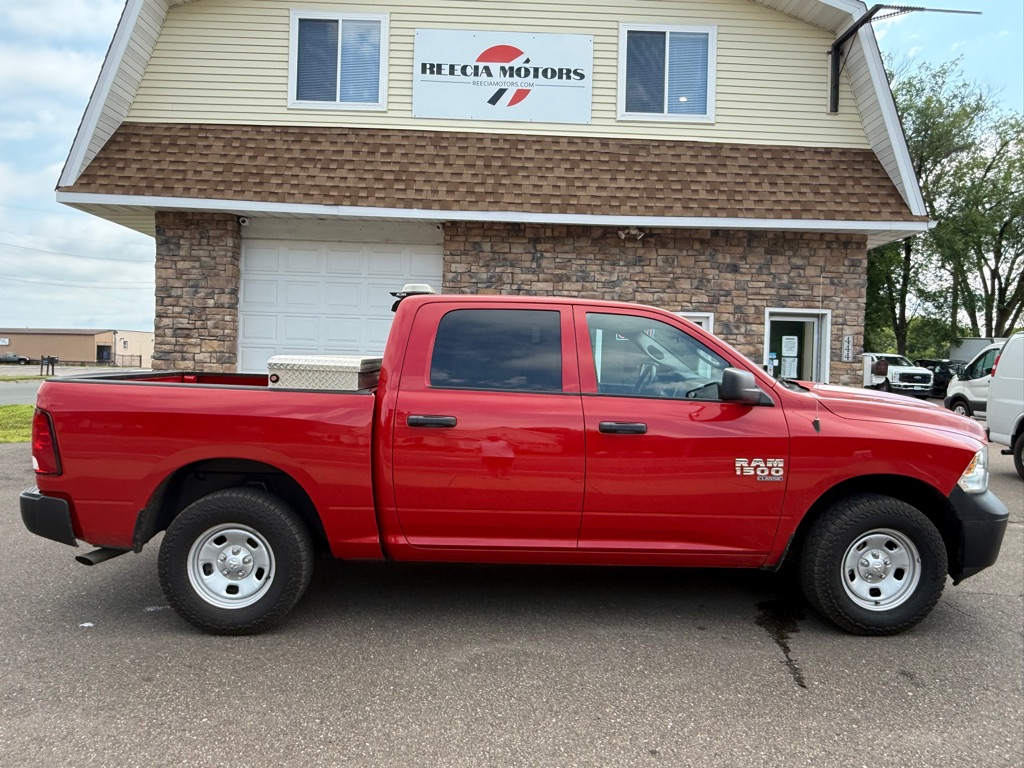 Photo 2 of this RAM 1500 CLASSIC