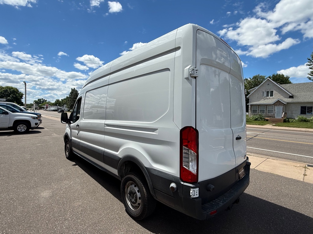 Photo 5 of this FORD TRANSIT