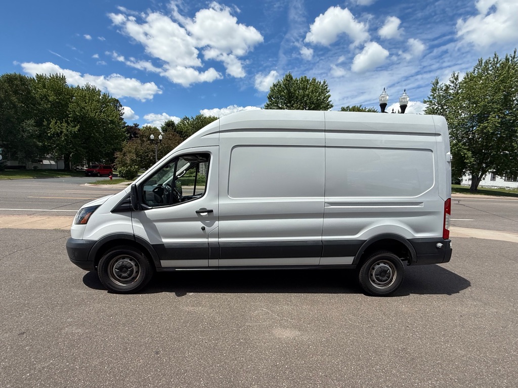 Photo 6 of this FORD TRANSIT
