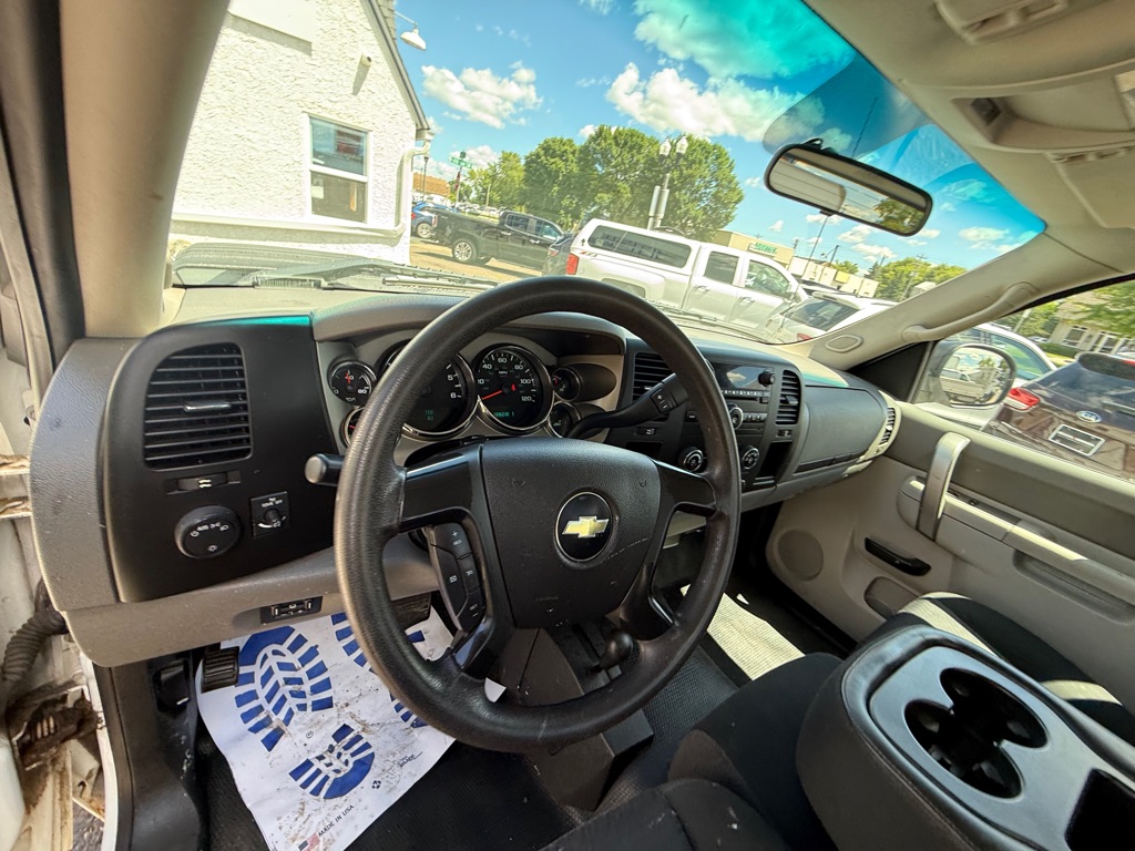 Photo 16 of this CHEVROLET SILVERADO 2500H