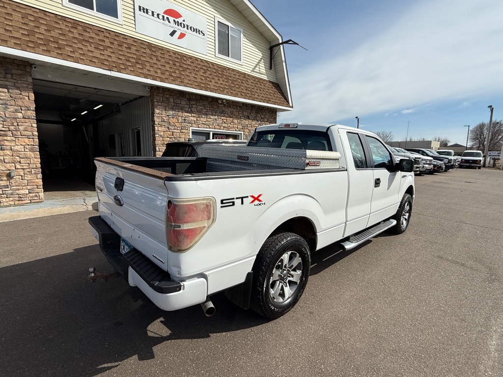 Photo 3 of this FORD F-150