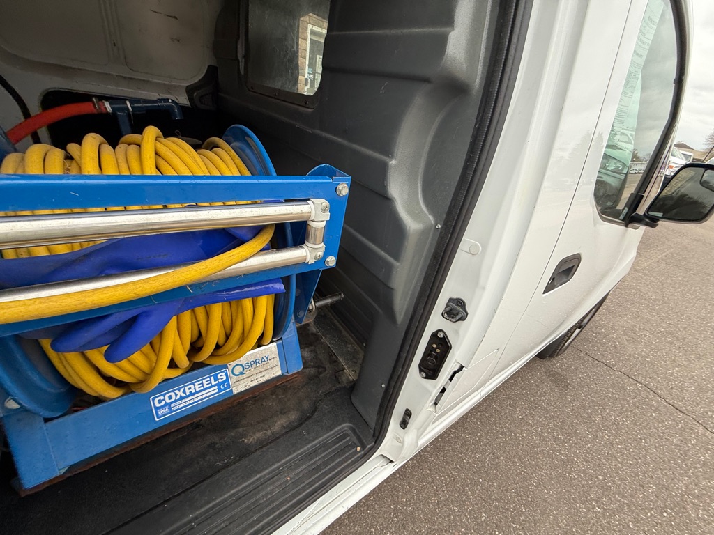 Photo 17 of this NISSAN NV200