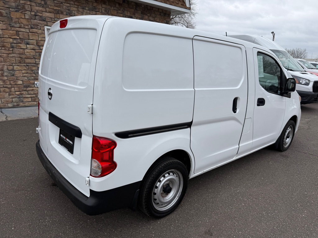 Photo 3 of this NISSAN NV200