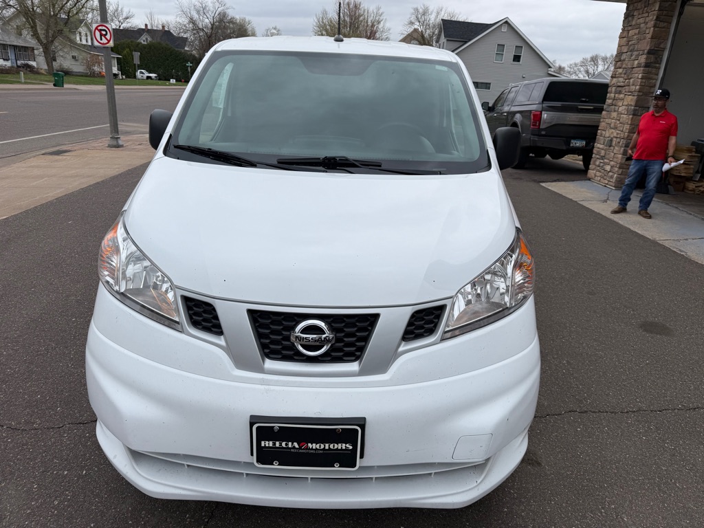 Photo 8 of this NISSAN NV200