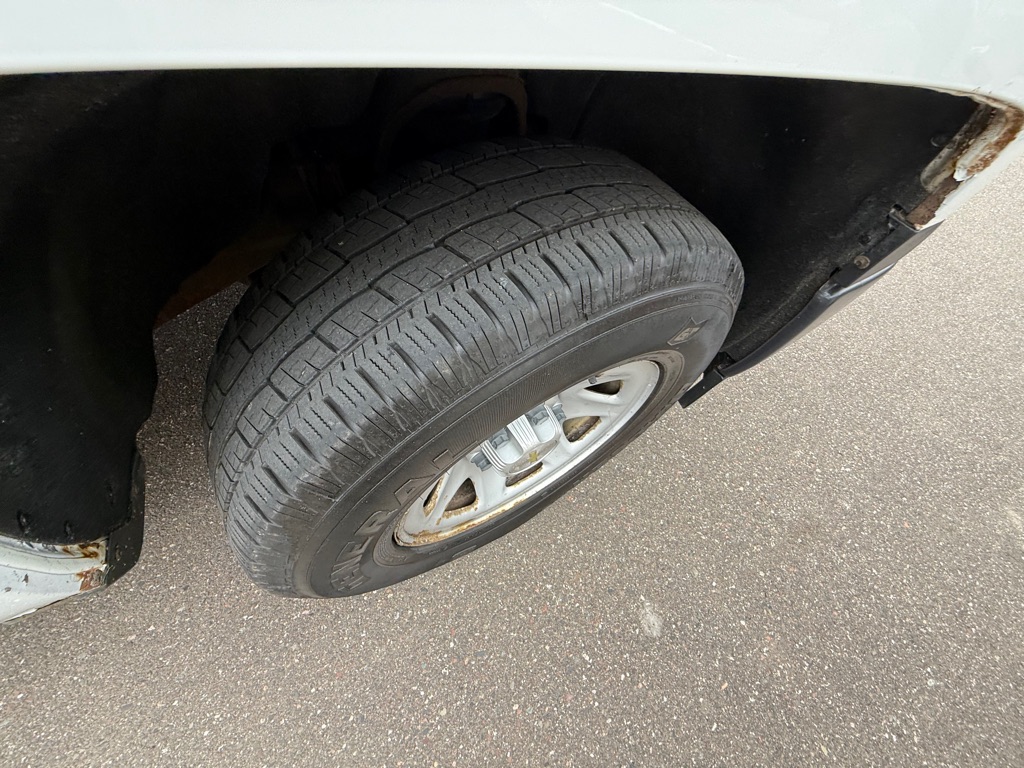 Photo 21 of this CHEVROLET SILVERADO 1500