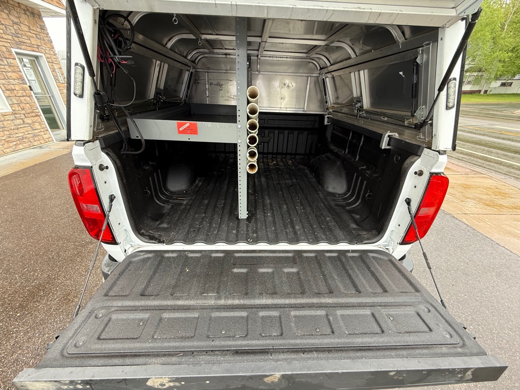 Photo 10 of this CHEVROLET COLORADO