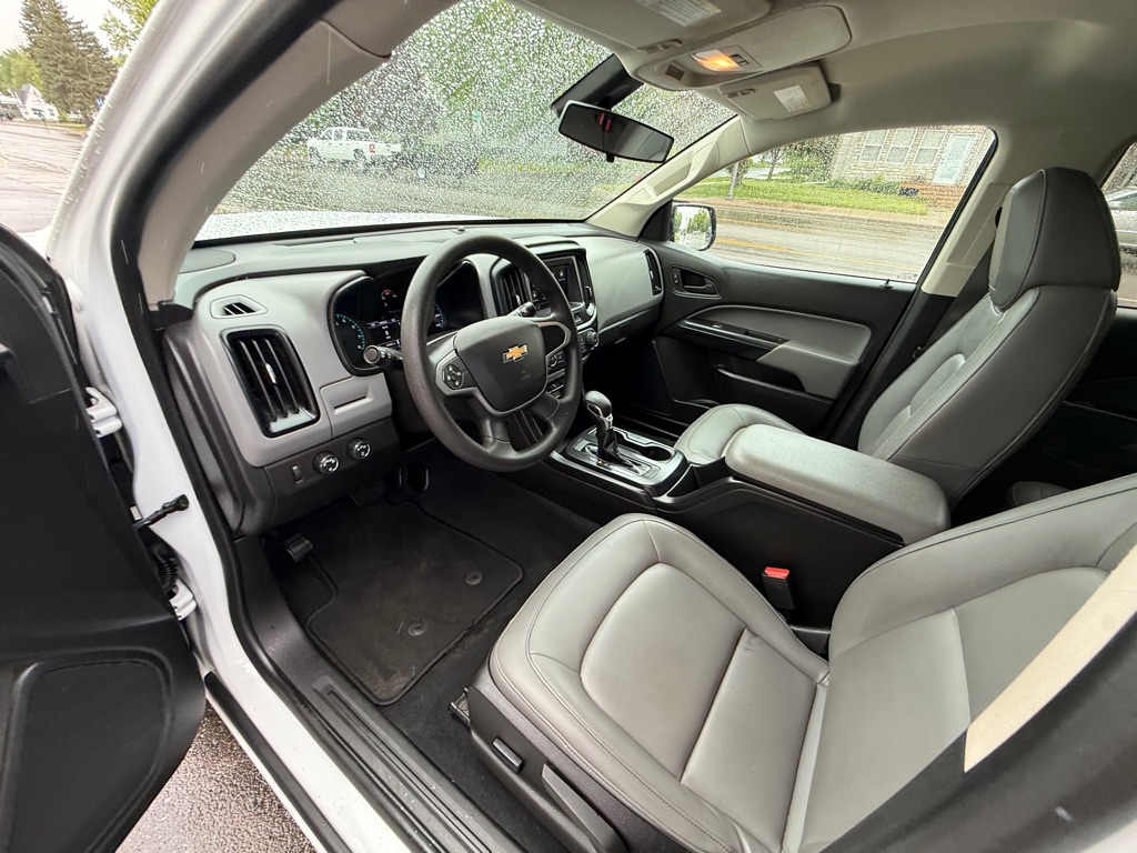 Photo 16 of this CHEVROLET COLORADO