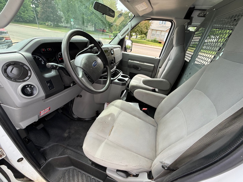 Photo 19 of this FORD E-SERIES