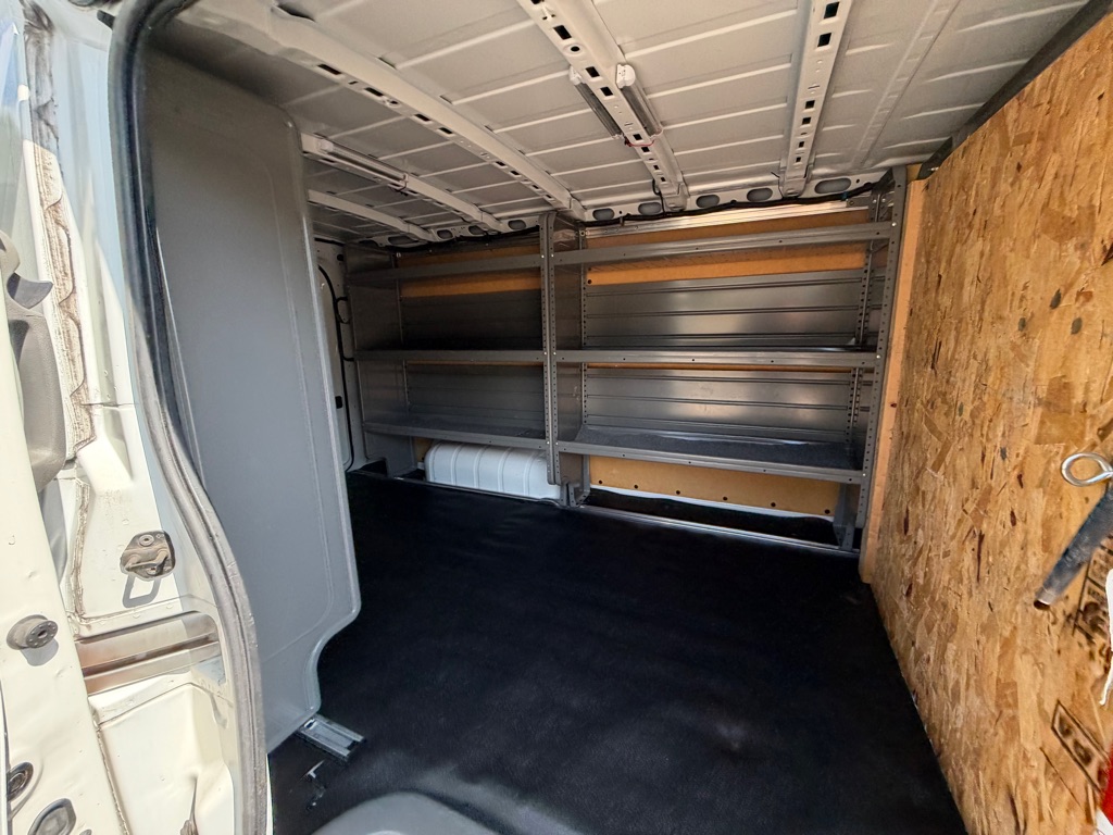 Photo 18 of this NISSAN NV