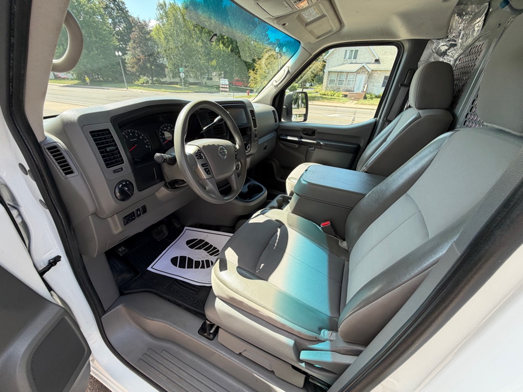 Photo 22 of this NISSAN NV