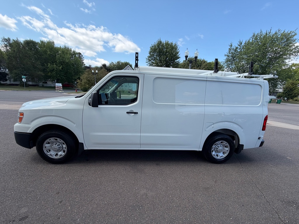 Photo 7 of this NISSAN NV