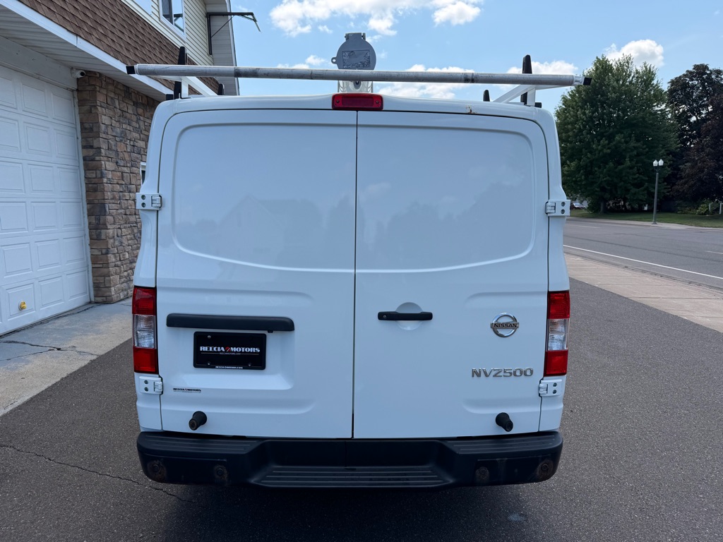 Photo 4 of this NISSAN NV