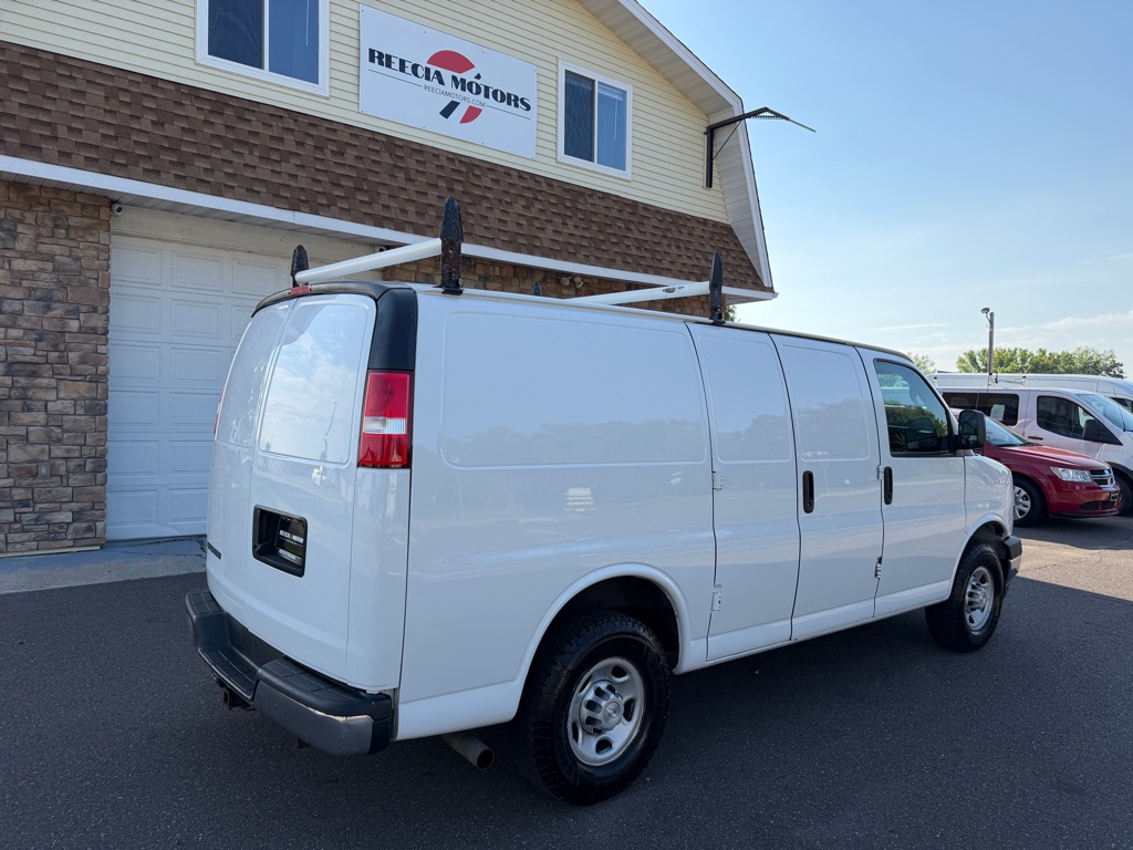 Photo 3 of this CHEVROLET EXPRESS