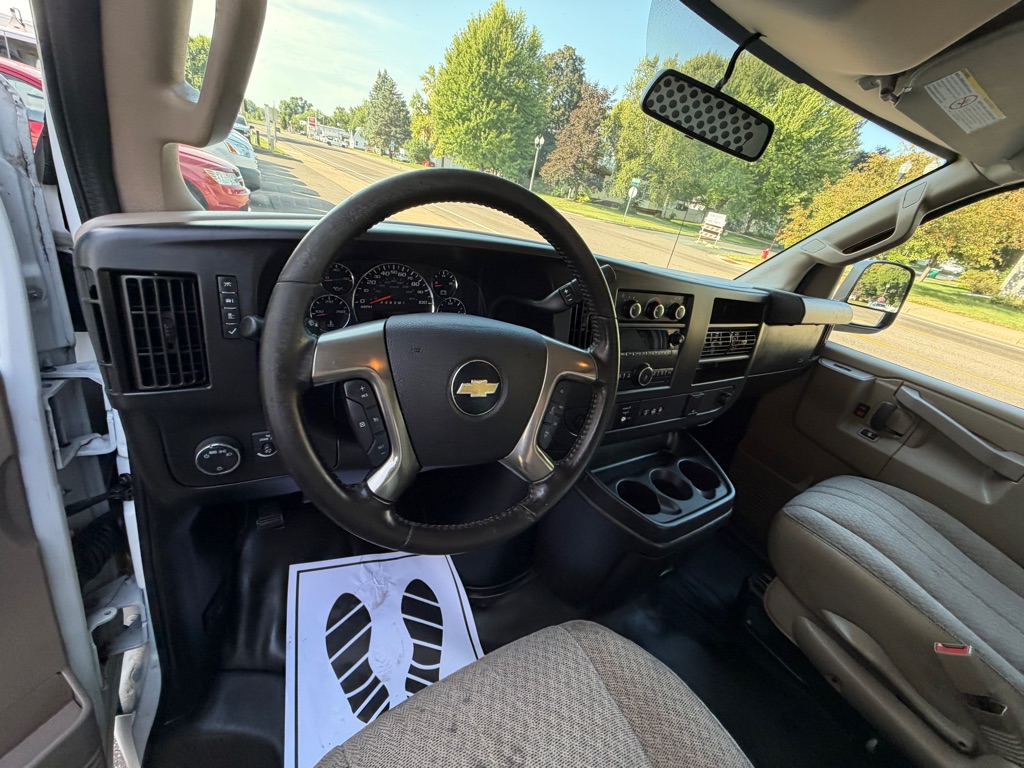 Photo 14 of this CHEVROLET EXPRESS