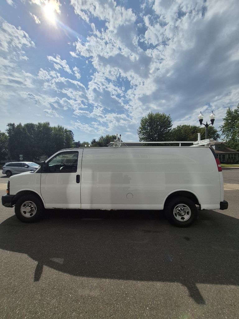 Photo 8 of this CHEVROLET EXPRESS