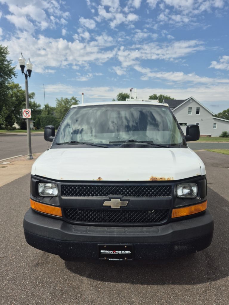 Photo 3 of this CHEVROLET EXPRESS