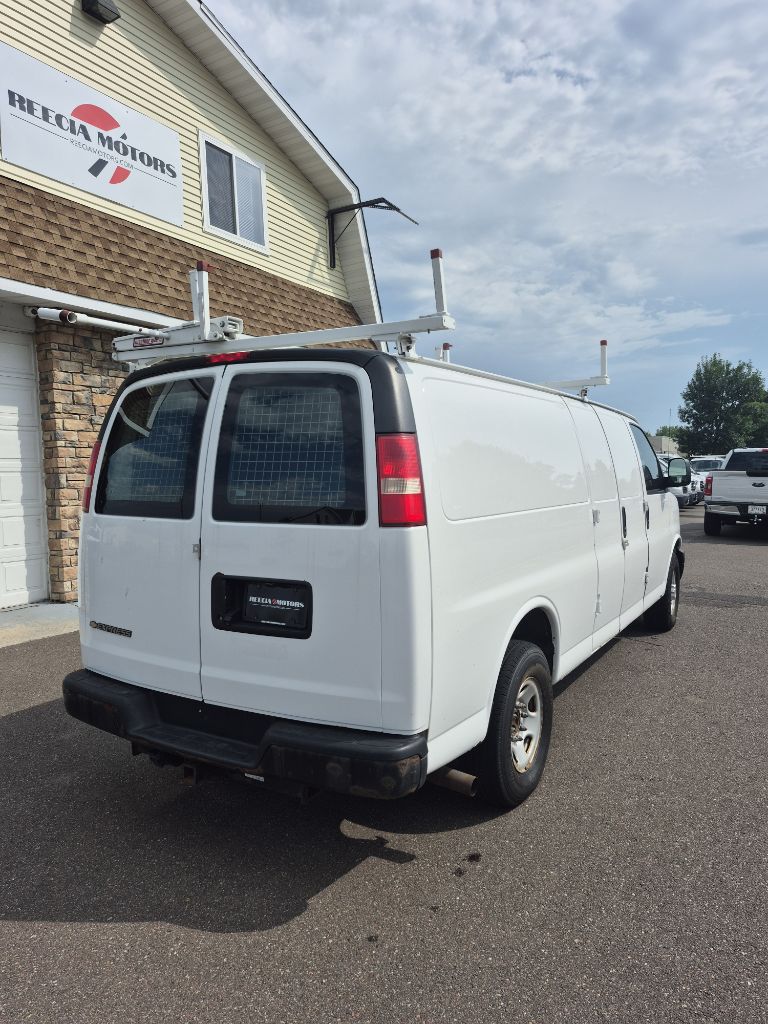 Photo 5 of this CHEVROLET EXPRESS