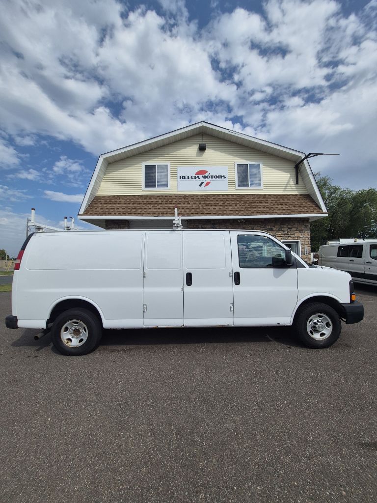 Photo 4 of this CHEVROLET EXPRESS